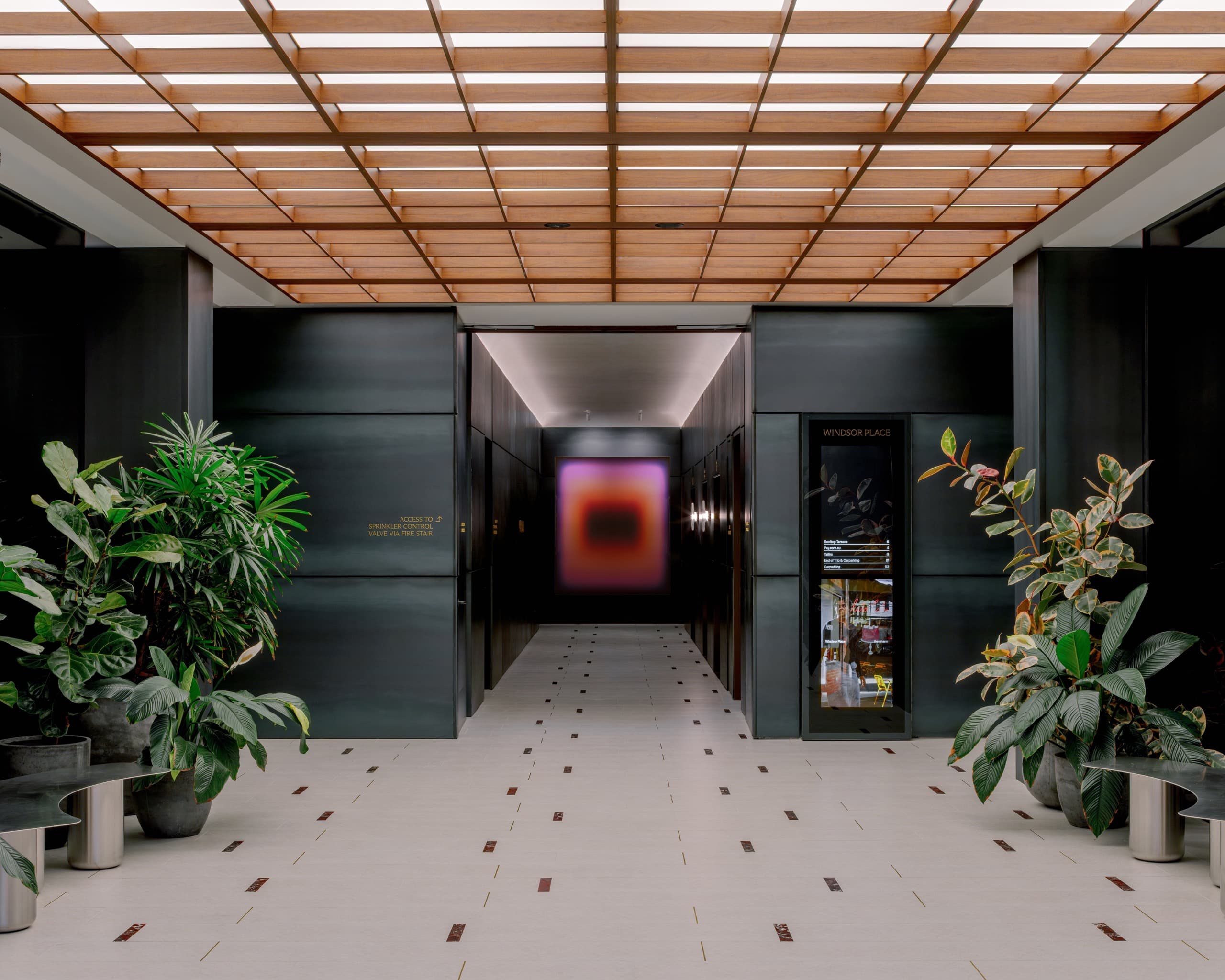 Foyer.